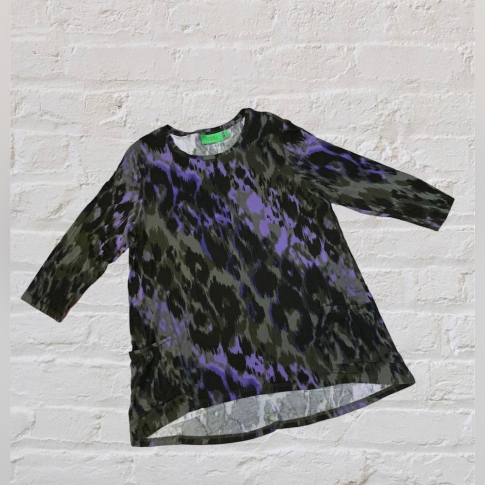 LOGO by Lori Goldstein 3/4 Sleeve Tunic Top Hi-Low Hem Leopard Design